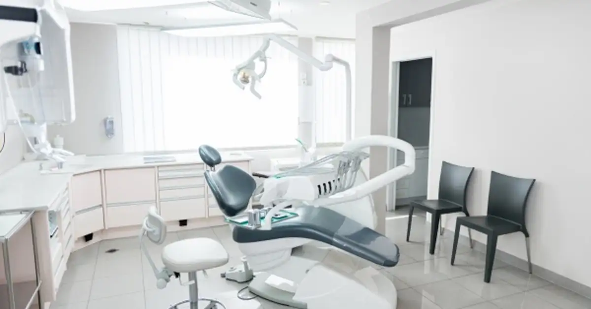 The Ultimate Checklist: Eight Must-Haves for Your Dental Lab Workstation